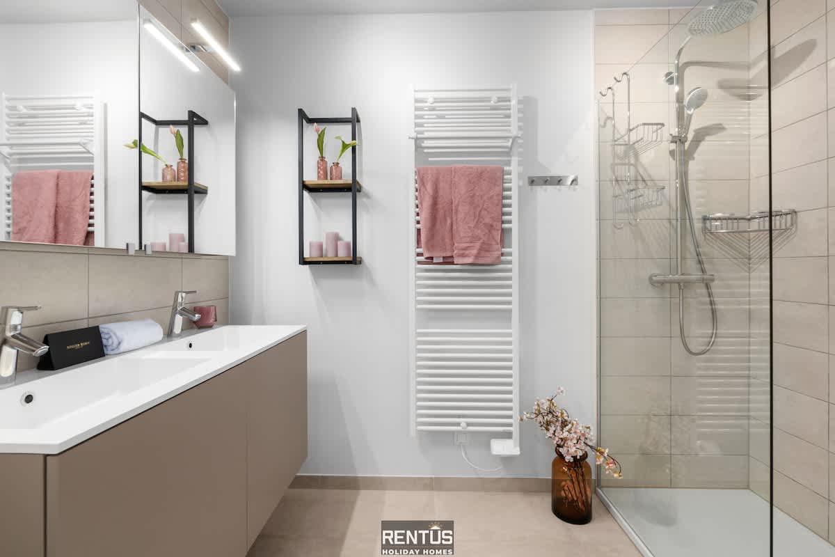 La dolce vickri - Séjour moderne avec jardin et piscine